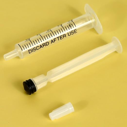 24 Pack 2.5ml Plastic Syringe with Cap, Sterile Syringe Individually Sealed for Labs, Measuring Liquids, Feed Pets, Oil or Glue Applicator
