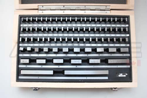 Accusize Industrial Tools Precision 81-Piece Steel Gauge Block Set, Grade B Accuracy, Corrosion-Resistant, P900-S581 | ASME B89.1.9-2002, Hardened to HRC 64, Corrosion-Resistant, with Certificate of Inspection