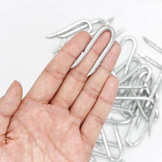 Galvanized Steel U-Shaped Fencing Staples for Mesh Fencing 400pcs | Heavy duty galvanized U fastener nails, sturdy construction, ideal fixing accessory for wire fence installation