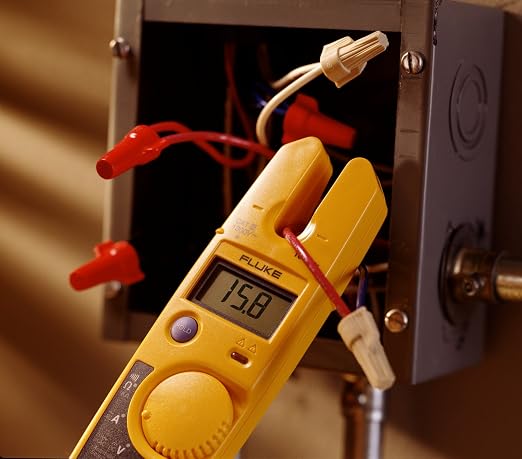 Fluke T5-600 Electrical Voltage, Continuity and Current Tester, Measures AC Current Up to 100 A Without Contact, Automatically Select AC/DC for Tests, Includes Detachable SlimReach Probe Tip