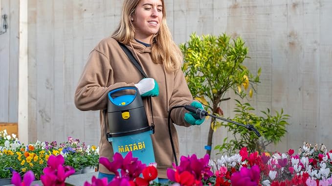 Matabi e7 - Electric Garden Sprayer 1,3 Gal - Battery-Powered Sprayer with USB-C Charging - Star/Stop System - Adjustable Nozzle & Translucent Tank