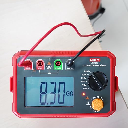 UNI-T Megohmmeter,UT502C Digital Insulation Resistance Tester,2.5KV-20GΩ megger Tester with 30V-75V AC Voltage Measurement Backlight Auto Range for Transformer, Cable Switch，Motors, HVAC Maintenance