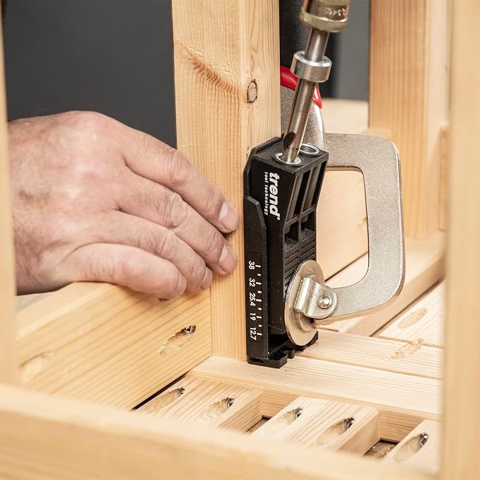 Trend Twin Pocket Hole Jig with HSS Drill Bit & Depth Setting Collar, Square Drive Bit & Pocket Hole Screws Selection, PH/JIG/C