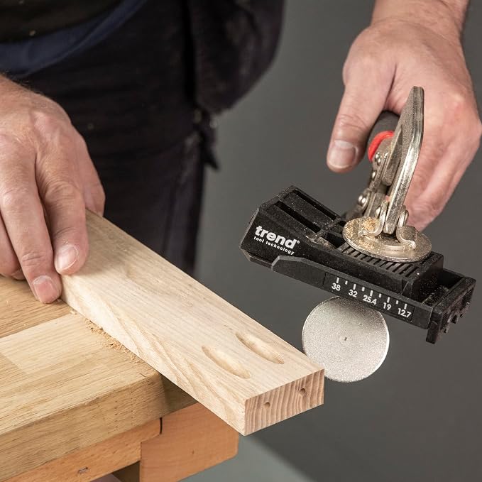 Trend Twin Pocket Hole Jig with HSS Drill Bit & Depth Setting Collar, Square Drive Bit & Pocket Hole Screws Selection, PH/JIG/C