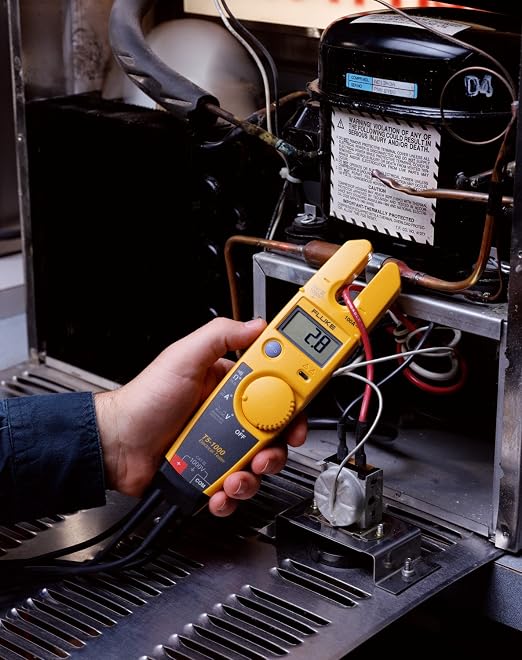 Fluke T5-600 Electrical Voltage, Continuity and Current Tester, Measures AC Current Up to 100 A Without Contact, Automatically Select AC/DC for Tests, Includes Detachable SlimReach Probe Tip