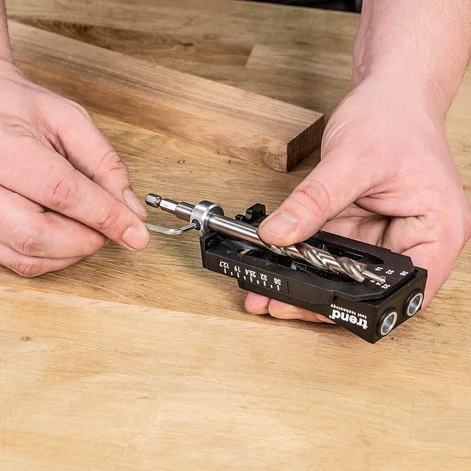 Trend Twin Pocket Hole Jig with HSS Drill Bit & Depth Setting Collar, Square Drive Bit & Pocket Hole Screws Selection, PH/JIG/C